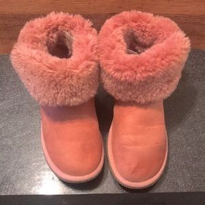 UGG BAILEY BUTTON PINK BLOSSOM SUEDE AND SHEEPSKIN BOOTS